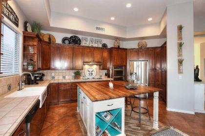 Adobe Arizona Home with Amazing 360 Mountain Views! - image 10