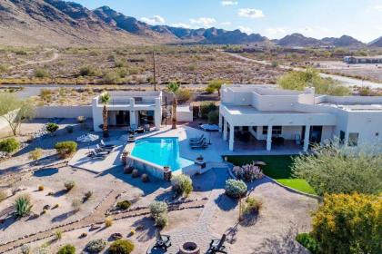 Adobe Arizona Home with Amazing 360 Mountain Views! - image 2