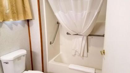Northway Inn Queensbury - Lake George - image 6