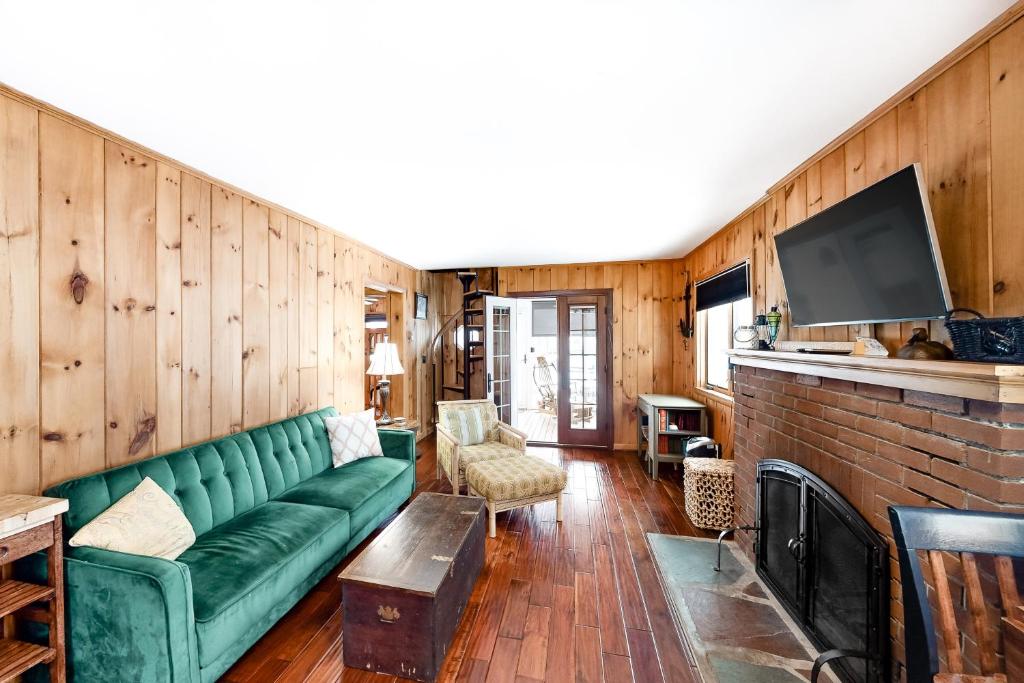 Takundewide Retreat - main image