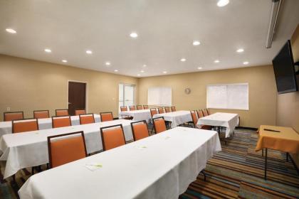 Fairfield Inn & Suites by Marriott Quincy - image 14