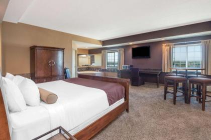 Microtel Inn & Suites By Wyndham Quincy - image 11