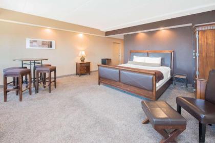 Microtel Inn & Suites By Wyndham Quincy - image 15