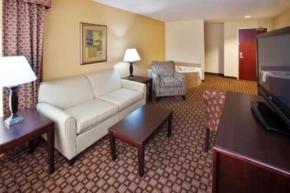 Holiday Inn Quincy an IHG Hotel - image 13