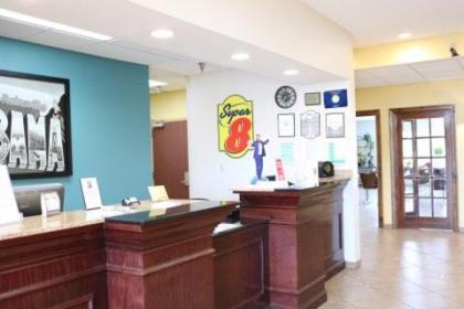 Super 8 by Wyndham Rainsville - image 11