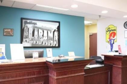 Super 8 by Wyndham Rainsville - image 12