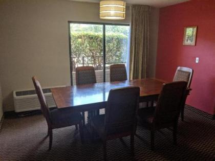 Ramada by Wyndham Raleigh - image 24