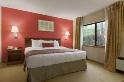 Ramada by Wyndham Raleigh - image 30