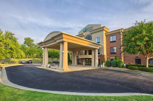 Holiday Inn Express Hotel & Suites Raleigh North - Wake Forest an IHG Hotel - image 2
