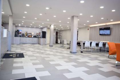 Microtel Inn & Suites by Wyndham Raleigh - image 5