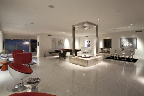 Modern Luxury at Tamarisk - main image
