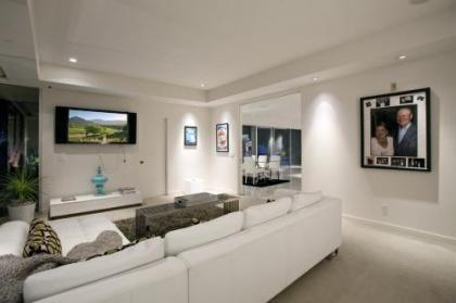 Modern Luxury at Tamarisk - image 3
