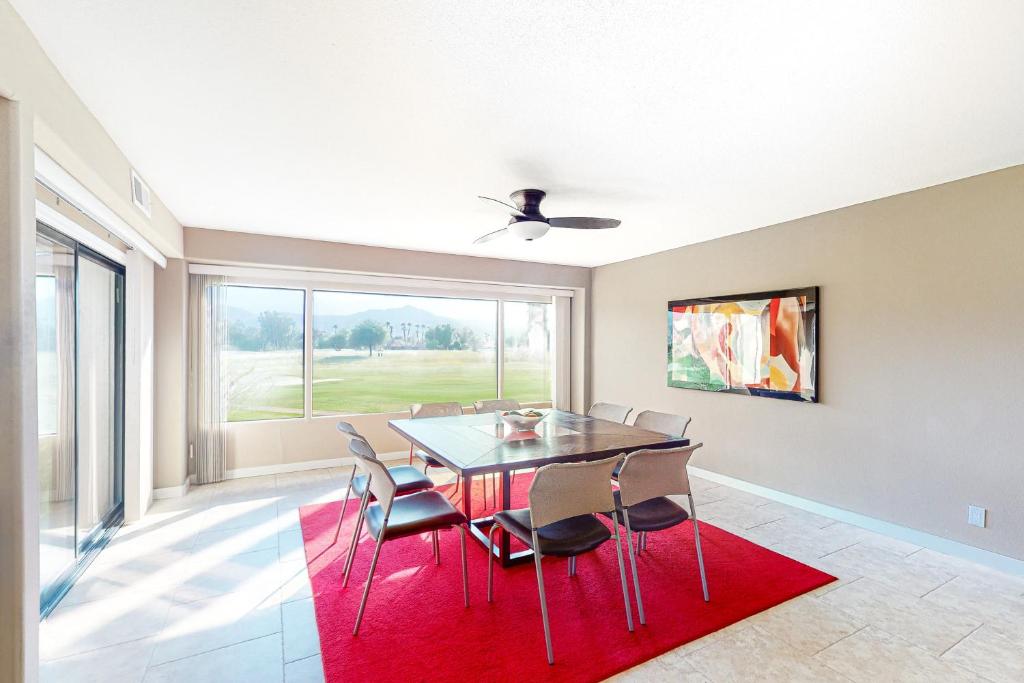 Vista Views Condo - image 4
