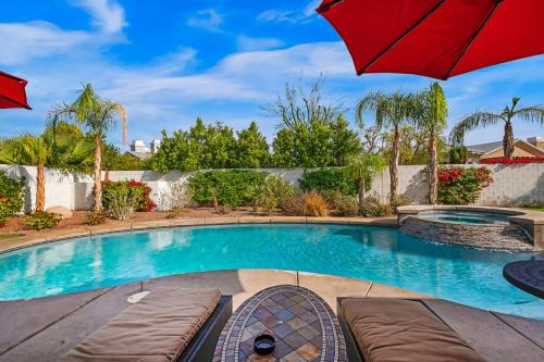 Versailles of Rancho Mirage - image 2