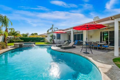 Versailles of Rancho Mirage - image 4