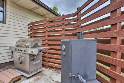 Neighborhood Home Walk to Canyon Lake Park! - image 8