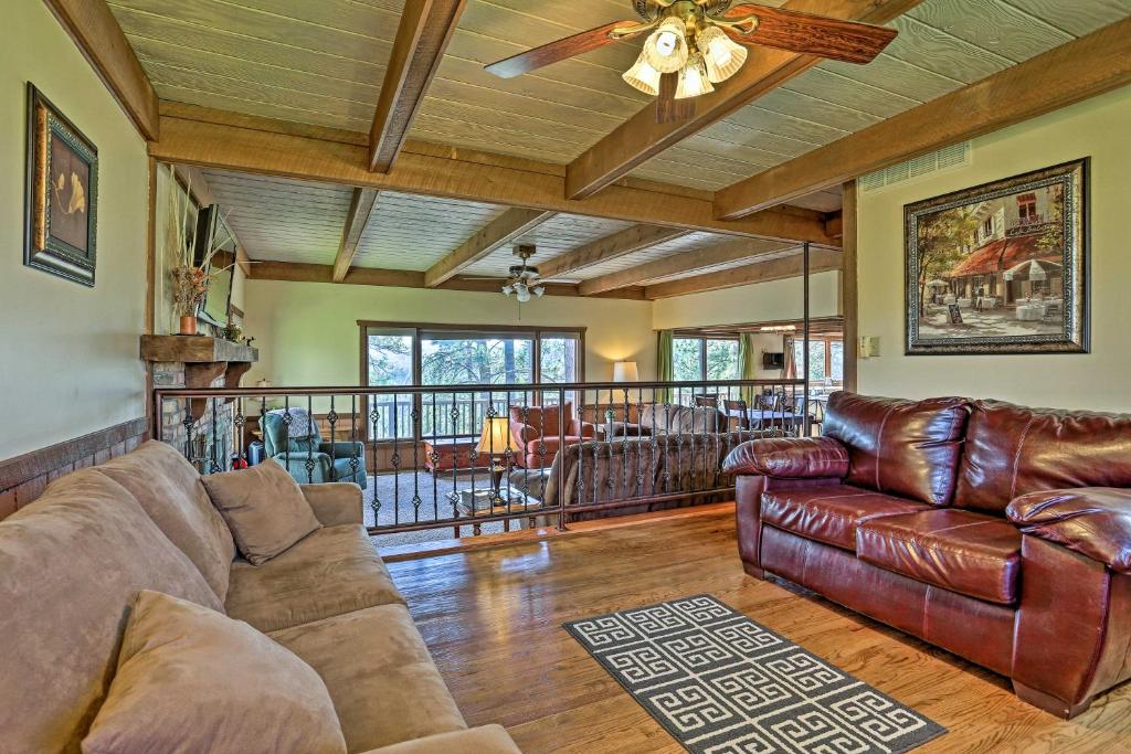 Rustic Black Hills Retreat with Expansive Views - image 7