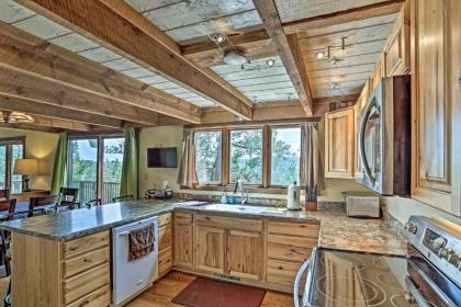 Rustic Black Hills Retreat with Expansive Views - image 9