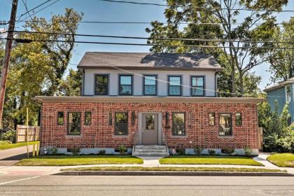 Updated Downtown Red Bank Home 5 mi to Beach