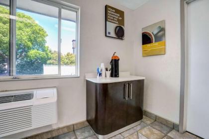 Motel 6-Red Bluff CA - image 15