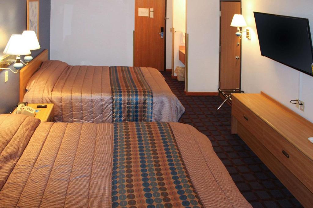 Rodeway Inn - image 5