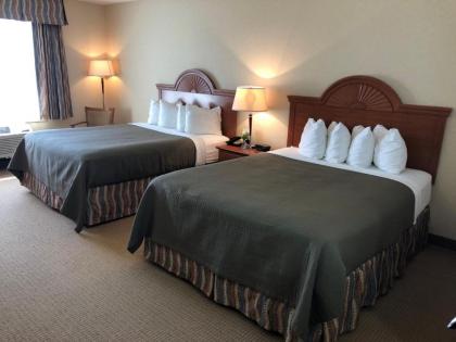 Red Coach Inn & Suites - image 2