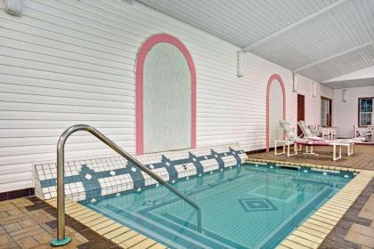 Days Inn by Wyndham Red Wing - image 12