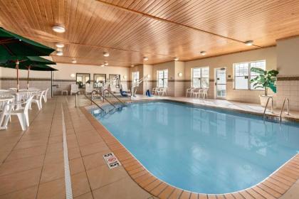 Country Inn & Suites by Radisson Red Wing MN - image 6