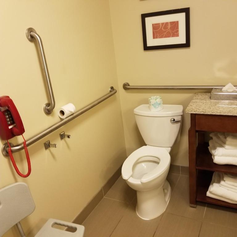 Comfort Suites Redding - Shasta Lake - image 7