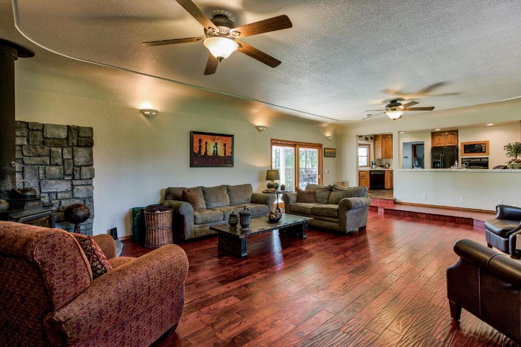 Hope Inn Redding - image 4