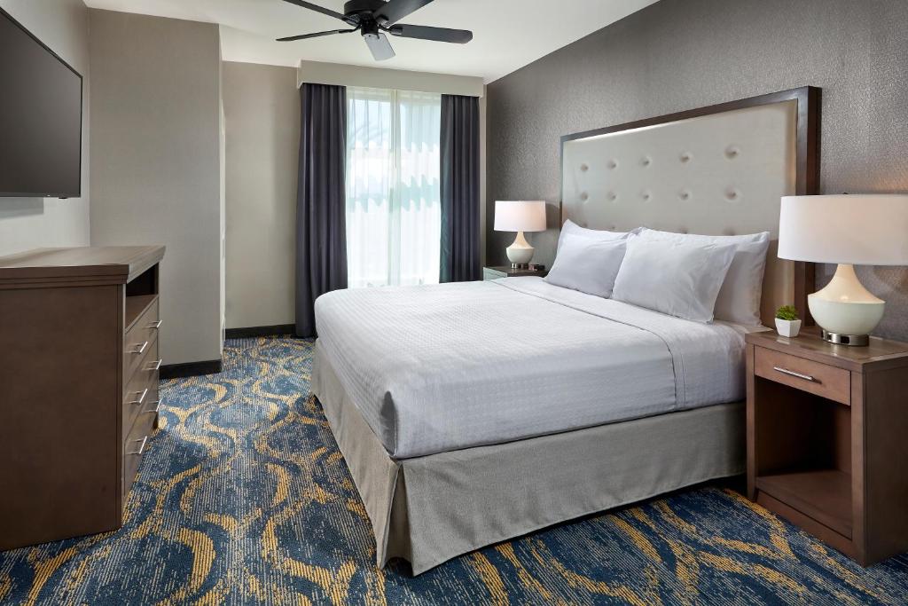 Hilton Garden Inn Los Angeles/Redondo Beach - image 4