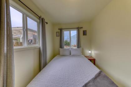 Clear Lake Condo - image 5