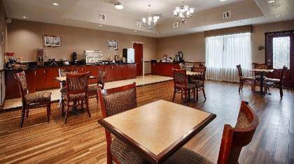 Best Western Refugio Inn - image 10