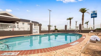 Best Western Refugio Inn - image 4