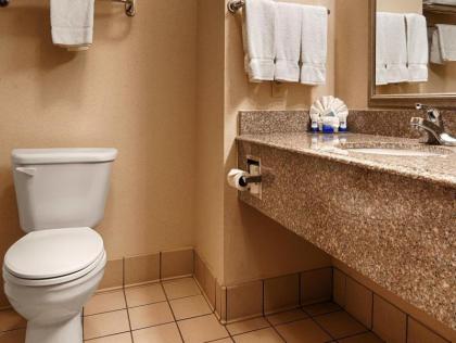 Best Western Refugio Inn - image 9