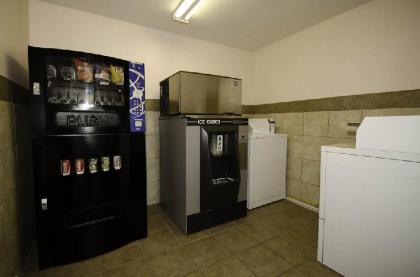 Americas Best Value Inn Refugio - image 13