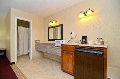 Americas Best Value Inn Refugio - image 14