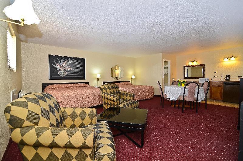 Americas Best Value Inn Refugio - image 3