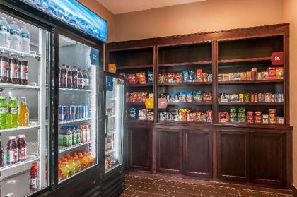 Comfort Suites Rensselaer near Fair Oaks - image 11