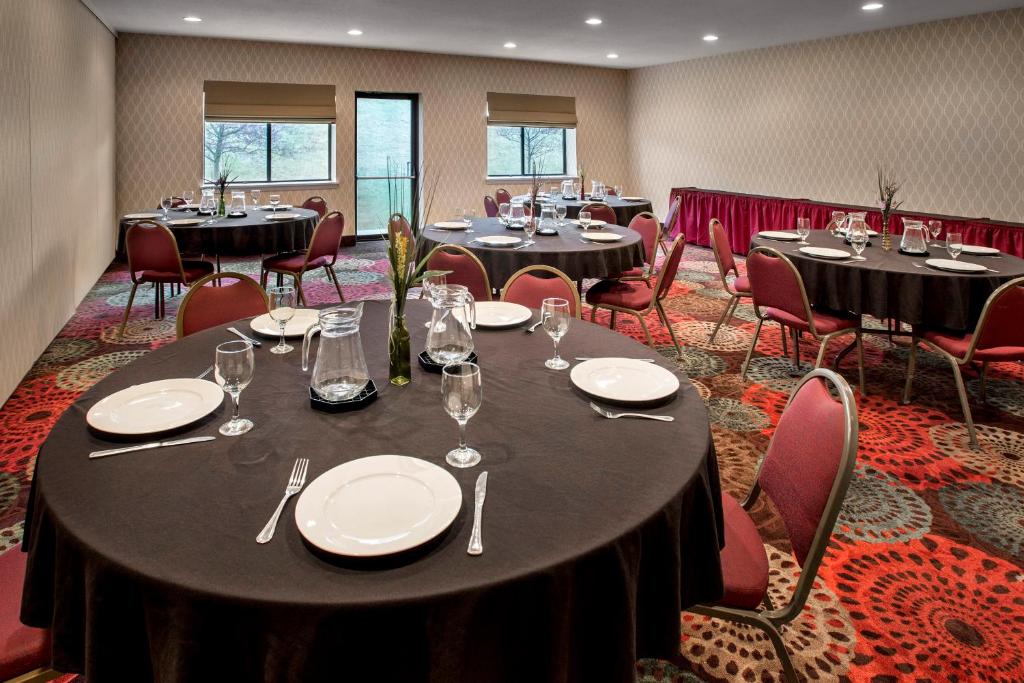 Holiday Inn Express East Greenbush - Albany Skyline an IHG Hotel - image 5