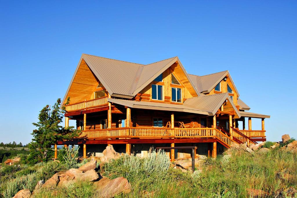 Luxe Lodge in the Tetons for Large Group Retreats! - main image