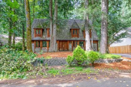 Mount Hood Alpine Chalet - image 1