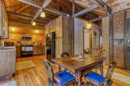 Bon Fir Cabin - image 5
