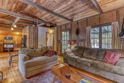 Bon Fir Cabin - image 6