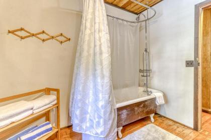 Bon Fir Cabin - image 8
