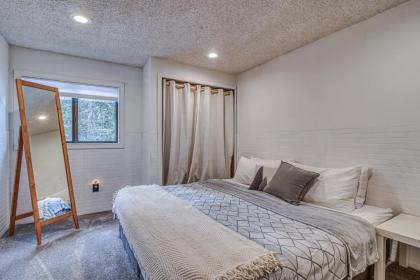 Sandy River Reverie - image 9