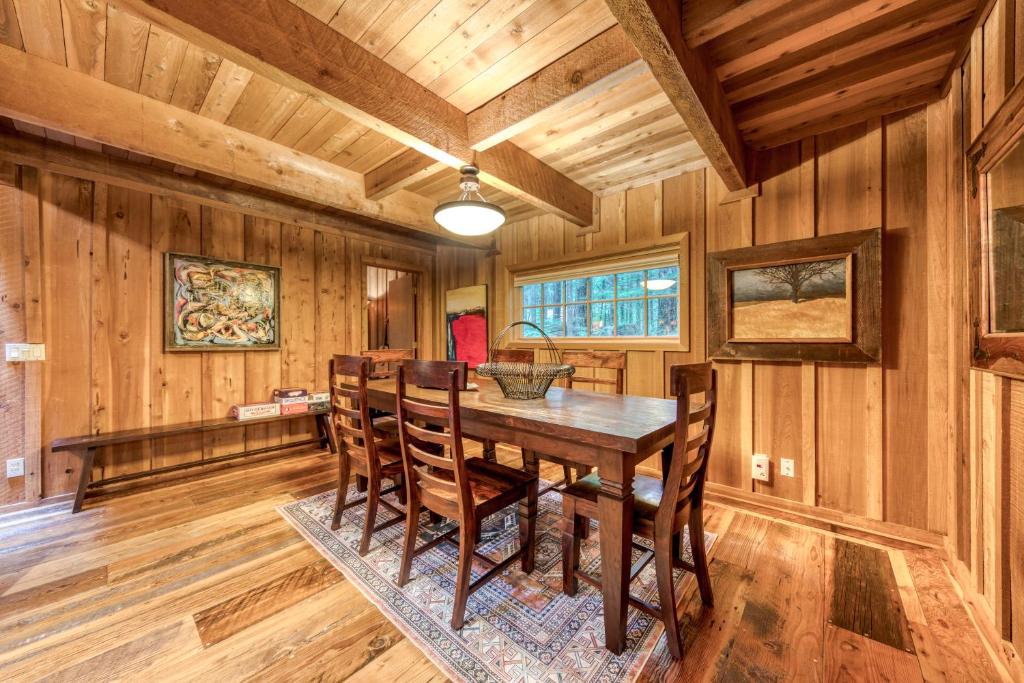 Sycamore Lodge - image 6