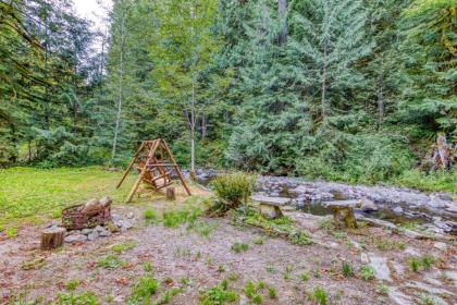 Rustling Waters Getaway - image 11