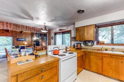 Big Bear River Retreat - image 9