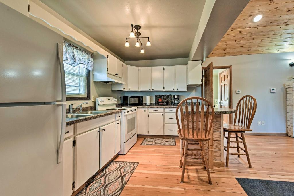 Remodeled Rice Lake Hideaway Home with Dock and Deck - image 3